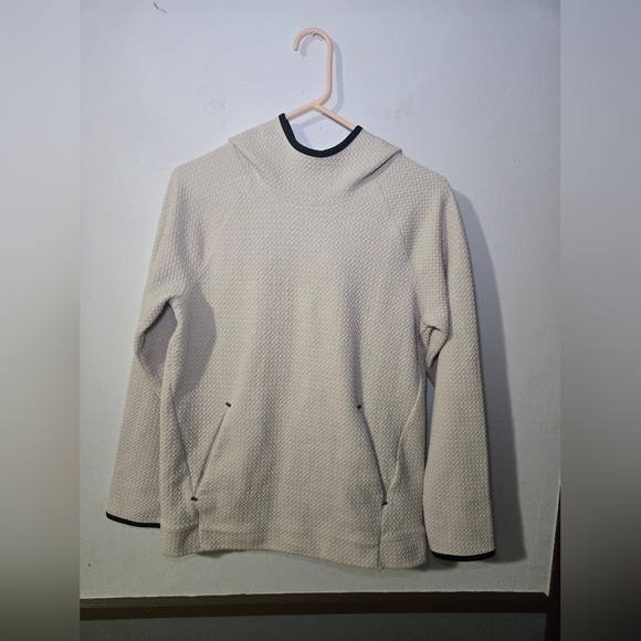 Old Navy Tops - Old Navy Active Dynamic Fleece Cream Pullover Hoodie Women's XL Long Sleeve